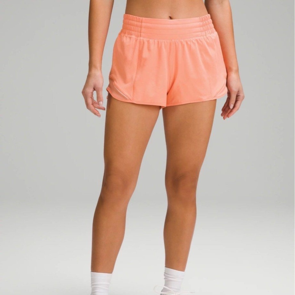 Hotty Hot High Rise 2.5” shorts